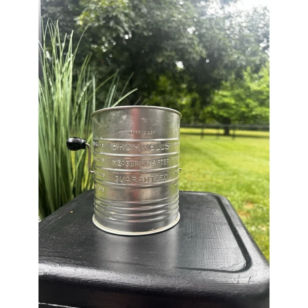 Vintage Bromwell's Flour Sifter 3 Cup Measuring Volume Crank Handle, 1950-60